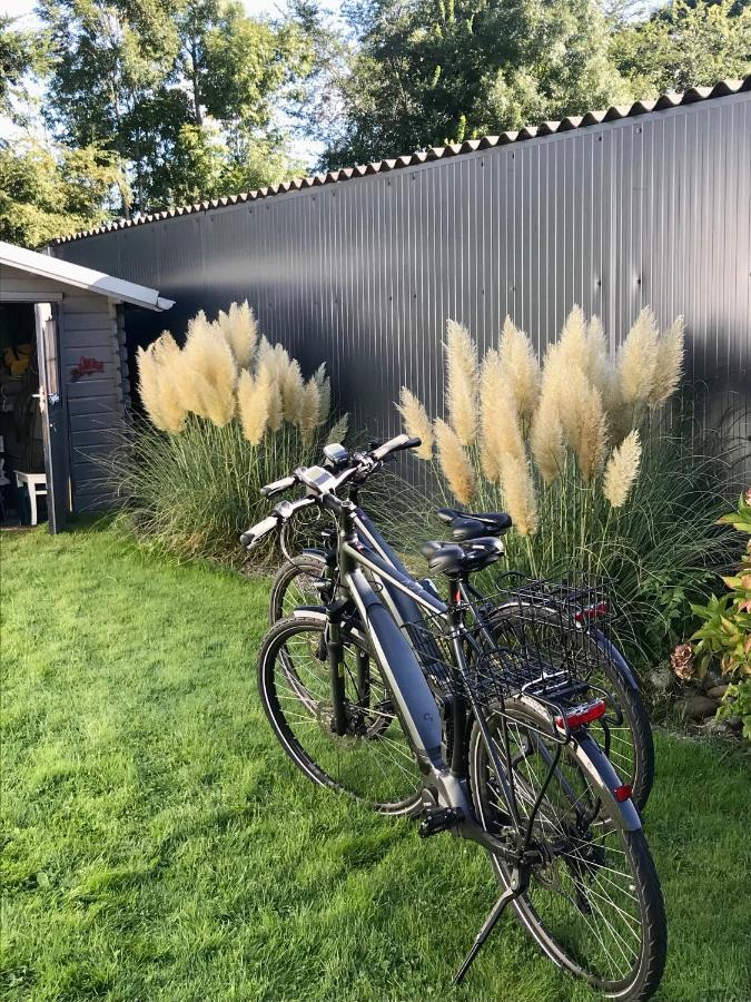 Bungalow Kleine Deichperle, Strand Und Deich In Unmittelbarer Naehe! Lemmer Buitenkant foto