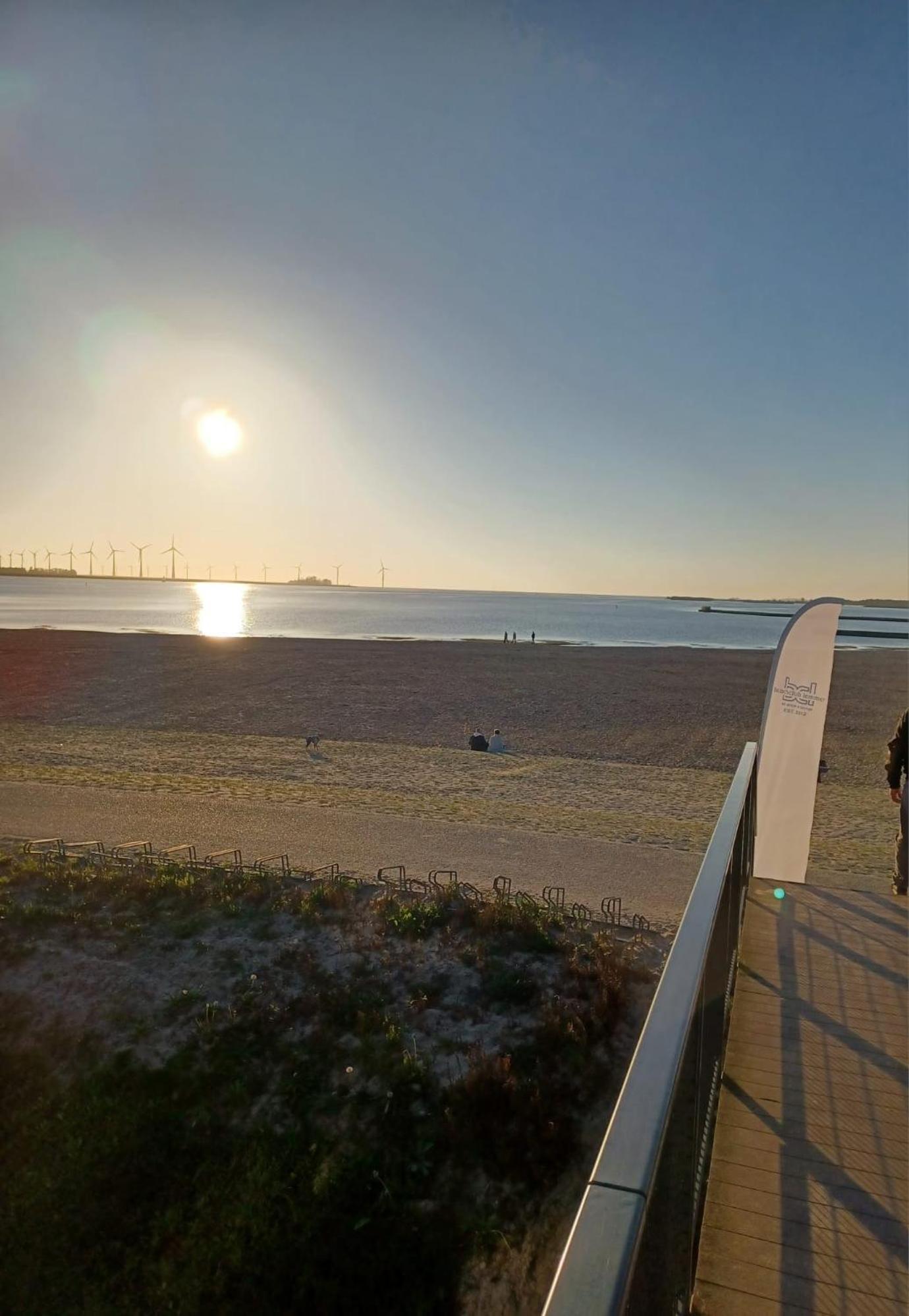 Bungalow Kleine Deichperle, Strand Und Deich In Unmittelbarer Naehe! Lemmer Buitenkant foto
