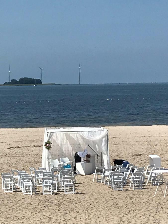 Bungalow Kleine Deichperle, Strand Und Deich In Unmittelbarer Naehe! Lemmer Buitenkant foto